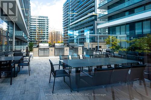 609 - 95 Oneida Crescent, Richmond Hill, ON - Outdoor With Balcony