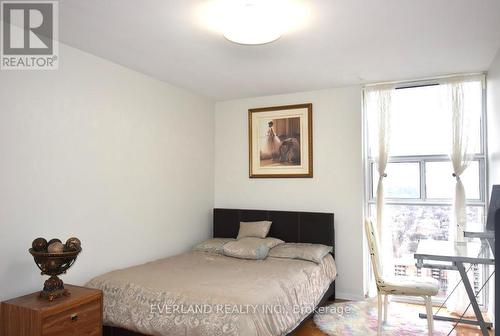 3104 - 40 Homewood Avenue, Toronto, ON - Indoor Photo Showing Bedroom