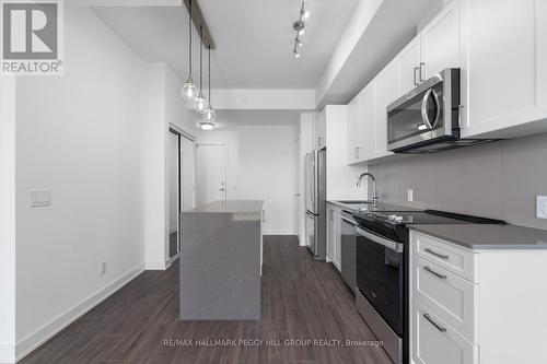 502 - 681 Yonge Street, Barrie, ON - Indoor Photo Showing Kitchen With Upgraded Kitchen