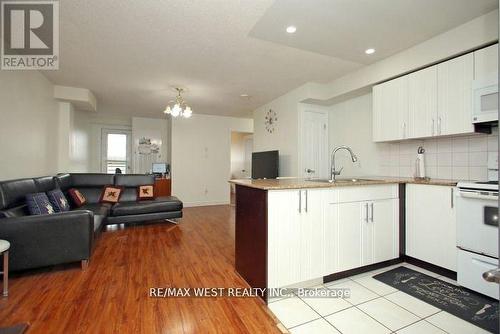 501 - 7405 Goreway Drive, Mississauga, ON - Indoor Photo Showing Kitchen