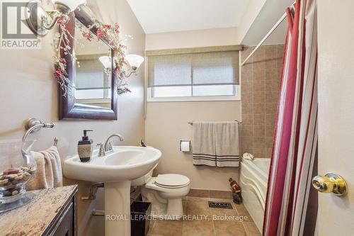 171 Old Ancaster Road, Hamilton, ON - Indoor Photo Showing Bathroom