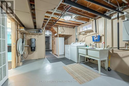 29 Southdale Drive, St. Catharines (442 - Vine/Linwell), ON - Indoor Photo Showing Laundry Room