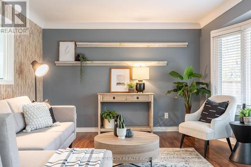 29 Southdale Drive, St. Catharines (442 - Vine/Linwell), ON - Indoor Photo Showing Living Room