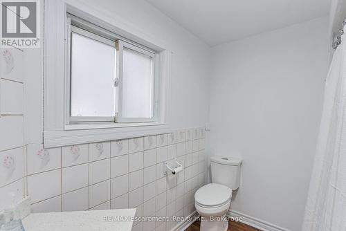 253 Russell Avenue, St. Catharines (451 - Downtown), ON - Indoor Photo Showing Bathroom