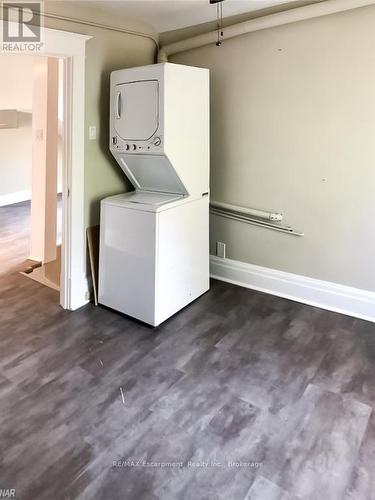 253 Russell Avenue, St. Catharines (451 - Downtown), ON - Indoor Photo Showing Laundry Room