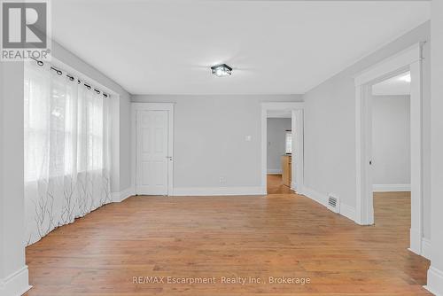 253 Russell Avenue, St. Catharines (451 - Downtown), ON - Indoor Photo Showing Other Room