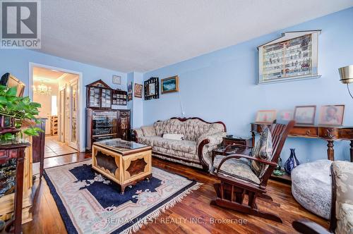 18 - 7475 Goreway Drive, Mississauga, ON - Indoor Photo Showing Living Room