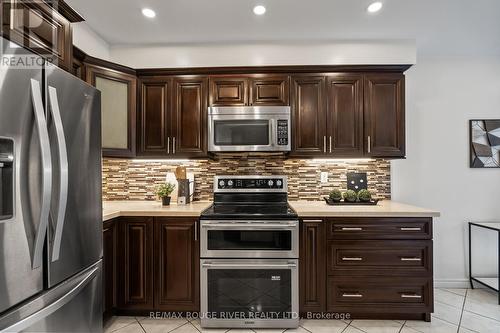 31 Kerrison Drive W, Ajax (Central), ON - Indoor Photo Showing Kitchen With Upgraded Kitchen