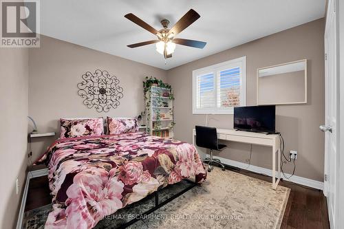 5817 Ironwood Street, Niagara Falls, ON - Indoor Photo Showing Bedroom