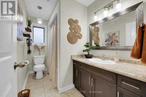 5817 Ironwood Street, Niagara Falls, ON - Indoor Photo Showing Bathroom