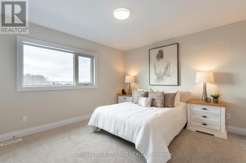 1855 Dalmagarry Road, London, ON - Indoor Photo Showing Bedroom