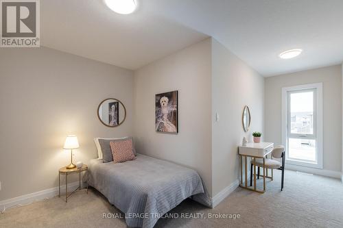 1855 Dalmagarry Road, London, ON - Indoor Photo Showing Bedroom