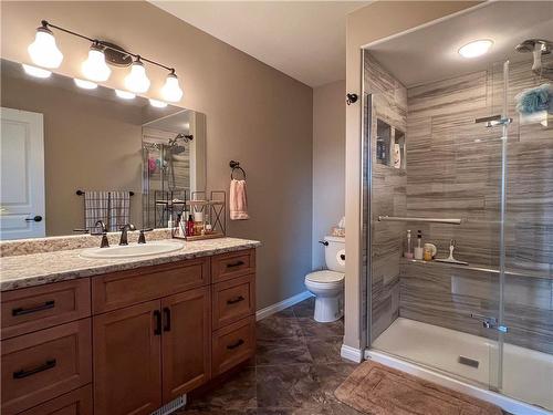 Brandon, Manitoba - Indoor Photo Showing Bathroom