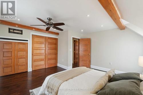 229 Main Street W, Grimsby, ON - Indoor Photo Showing Bedroom