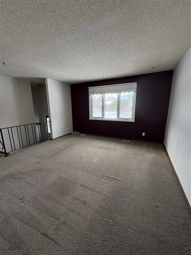 518 Goodale Drive, Portage La Prairie, MB - Indoor Photo Showing Other Room