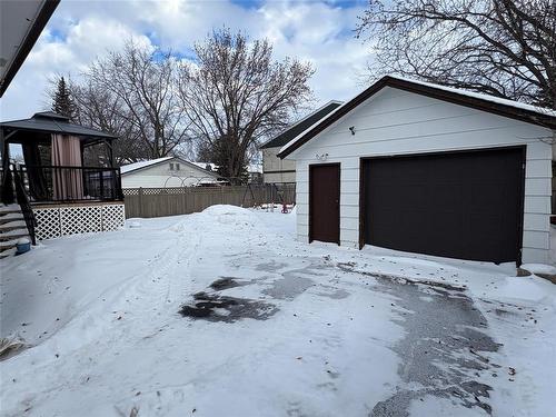 518 Goodale Drive, Portage La Prairie, MB - Outdoor