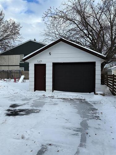 518 Goodale Drive, Portage La Prairie, MB - Outdoor