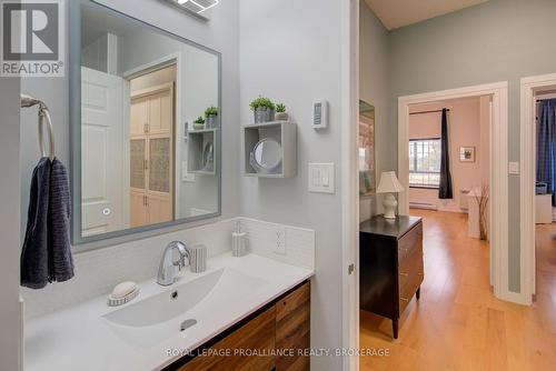 102 - 1000 King Street W, Kingston (Central City West), ON - Indoor Photo Showing Bathroom