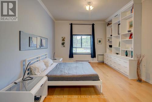 102 - 1000 King Street W, Kingston (Central City West), ON - Indoor Photo Showing Bedroom