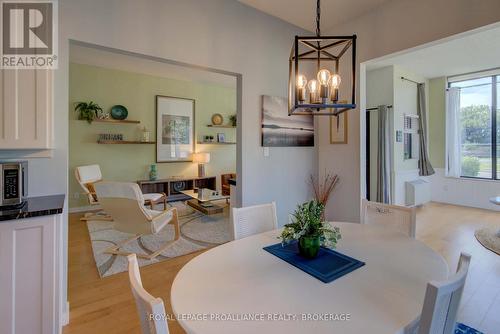 102 - 1000 King Street W, Kingston (Central City West), ON - Indoor Photo Showing Dining Room