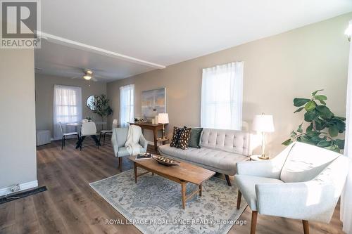 16 Charlotte Street, Quinte West, ON - Indoor Photo Showing Living Room