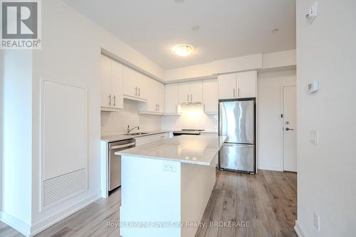 420 - 251 Northfield Drive E, Waterloo, ON - Indoor Photo Showing Kitchen