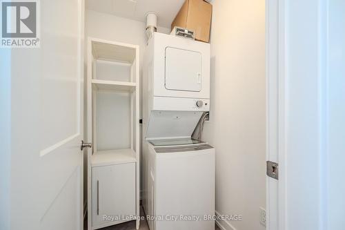 420 - 251 Northfield Drive E, Waterloo, ON - Indoor Photo Showing Laundry Room