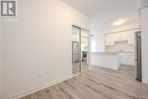 420 - 251 Northfield Drive E, Waterloo, ON - Indoor Photo Showing Kitchen