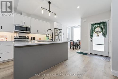 330 William Street, Wellington North (Mount Forest), ON - Indoor Photo Showing Kitchen