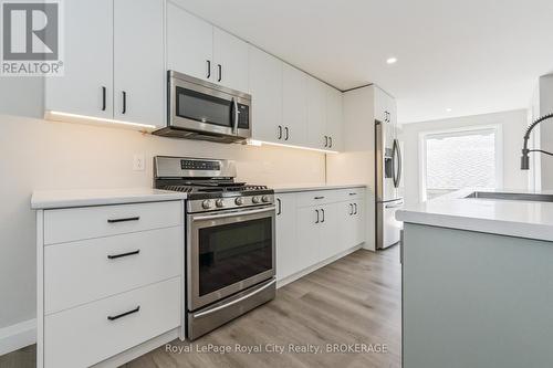 330 William Street, Wellington North (Mount Forest), ON - Indoor Photo Showing Kitchen With Stainless Steel Kitchen