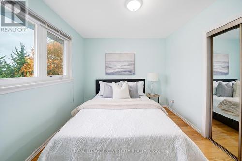 39 Stanwood Crescent, Toronto, ON - Indoor Photo Showing Bedroom