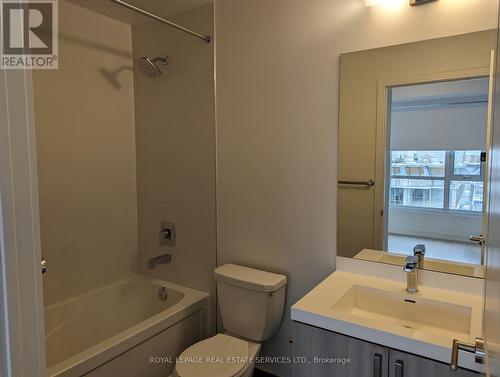 2618 - 8 Nahani Way, Mississauga, ON - Indoor Photo Showing Bathroom