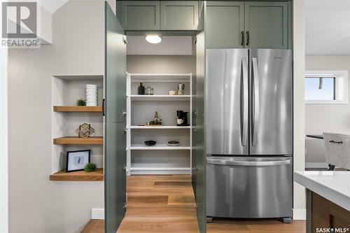 1060 West Park Boulevard, Moose Jaw, SK - Indoor Photo Showing Kitchen