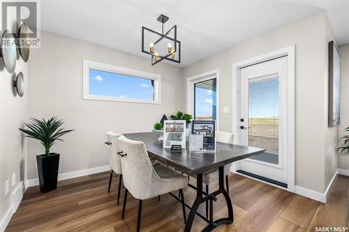 1060 West Park Boulevard, Moose Jaw, SK - Indoor Photo Showing Dining Room