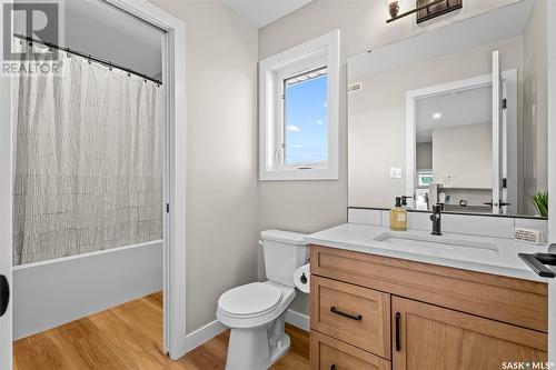 1060 West Park Boulevard, Moose Jaw, SK - Indoor Photo Showing Bathroom