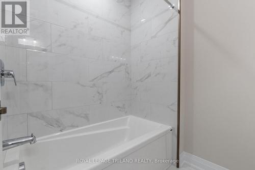 1853 Dalmagarry Road, London, ON - Indoor Photo Showing Bathroom