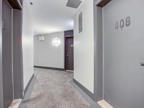 Passageway - 408-25 Av. Ernest-Rochette, La Prairie, QC - Indoor Photo Showing Other Room