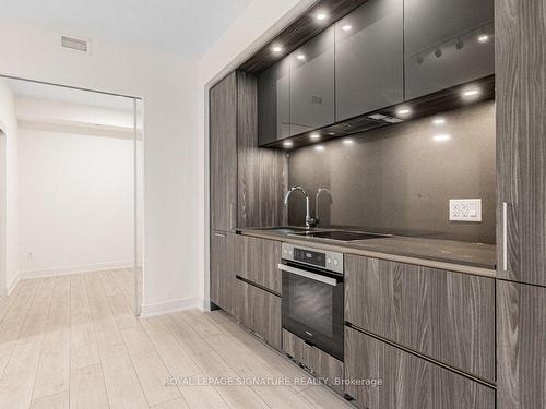 3609-35 Mercer St, Toronto, ON - Indoor Photo Showing Kitchen