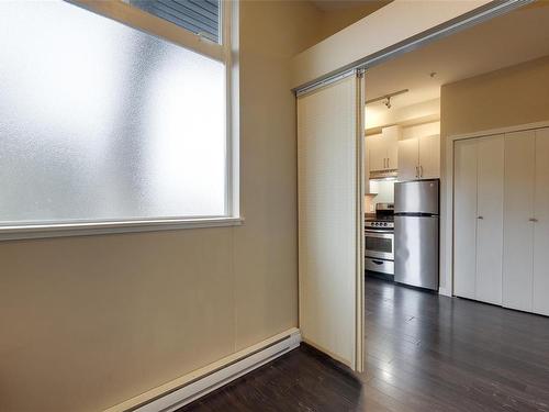 305-1121 Fort St, Victoria, BC - Indoor