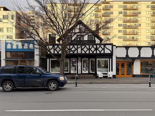 305-1121 Fort St, Victoria, BC - Outdoor With Facade