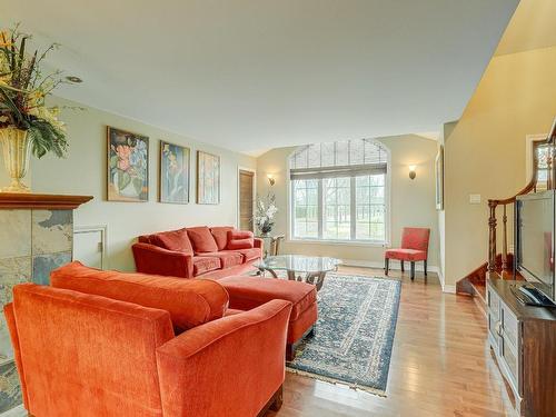 Living room - 1159 Rue Bellerive, Saint-Jean-Sur-Richelieu, QC - Indoor Photo Showing Living Room