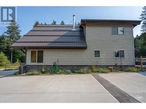 2111 Dunn Road, Christina Lake, BC - Outdoor