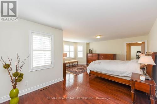 819 Canyon Street, Mississauga, ON - Indoor Photo Showing Bedroom