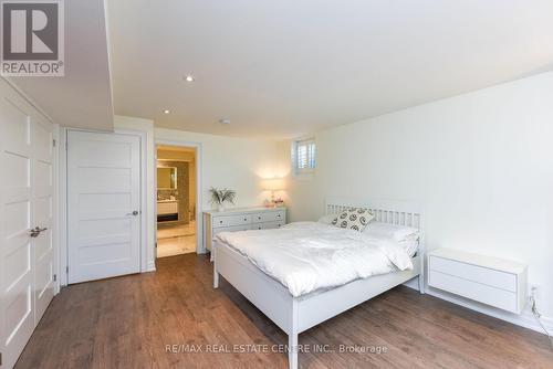 819 Canyon Street, Mississauga, ON - Indoor Photo Showing Bedroom