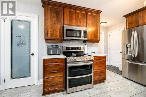 61 Edgewood Drive, Greater Napanee, ON - Indoor Photo Showing Kitchen