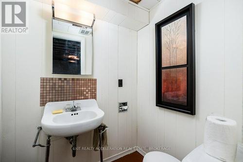 61 Edgewood Drive, Greater Napanee, ON - Indoor Photo Showing Bathroom