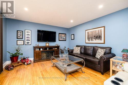 61 Edgewood Drive, Greater Napanee, ON - Indoor Photo Showing Living Room