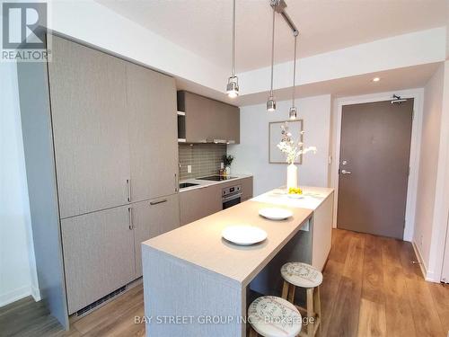 100 Harbour Street, Toronto, ON - Indoor Photo Showing Kitchen