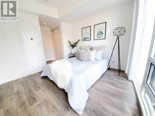 100 Harbour Street, Toronto, ON - Indoor Photo Showing Bedroom