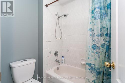 25 Ferncroft Place, Brampton, ON - Indoor Photo Showing Bathroom